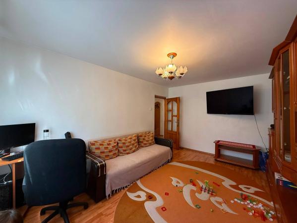 Apartament 3 camere,Petru Rares ,parter înalt