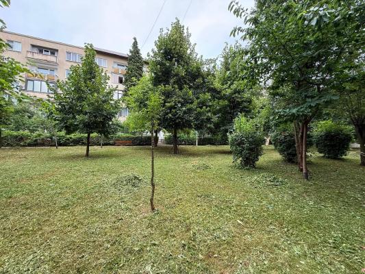 Apartament 2 camere,Victor Babes zona Iuliu Maniu , parter înalt