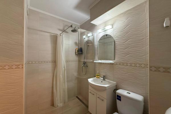 Apartament 2 camere,Victor Babes zona Iuliu Maniu , parter înalt