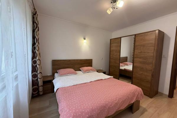 Apartament 2 camere,Victor Babes zona Iuliu Maniu , parter înalt