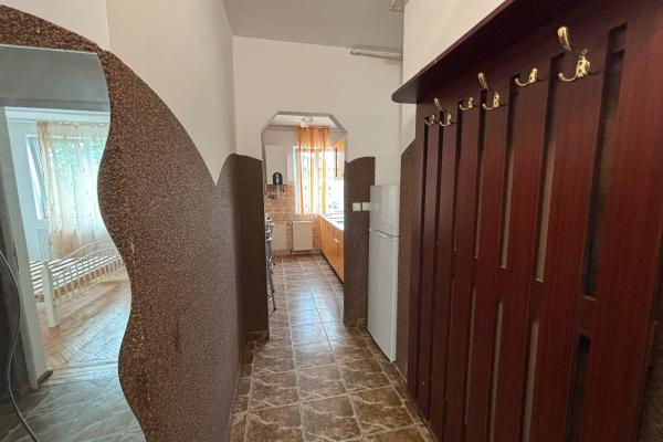 Apartament cu 2 camere, decomandat – Str. Petru Maior, Zona Bizo