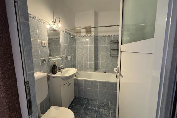 Apartament cu 2 camere, decomandat – Str. Petru Maior, Zona Bizo
