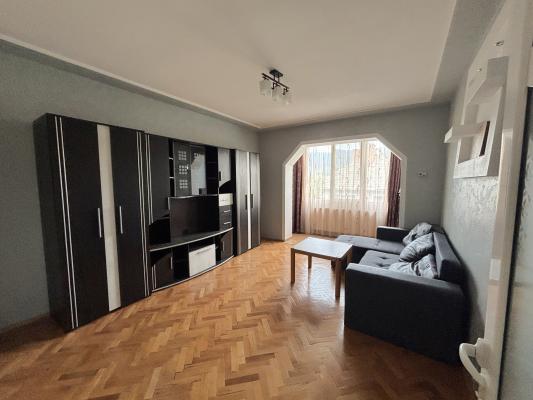 Apartament cu 2 camere, decomandat – Str. Petru Maior, Zona Bizo