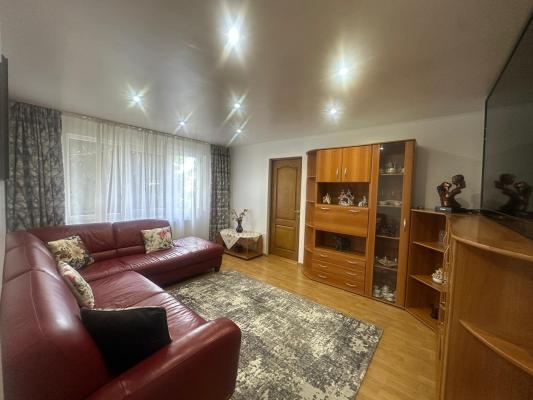 Apartament 4 camere,Vasile Alecsandri, zona Shopping Park, parter înalt