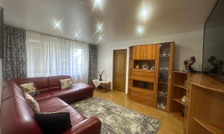 Apartament 4 camere,Vasile Alecsandri, zona Shopping Park, parter înalt