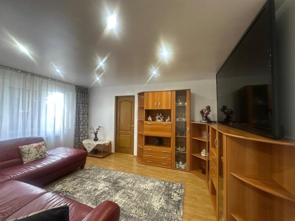 Apartament 4 camere,Vasile Alecsandri, zona Shopping Park, parter înalt