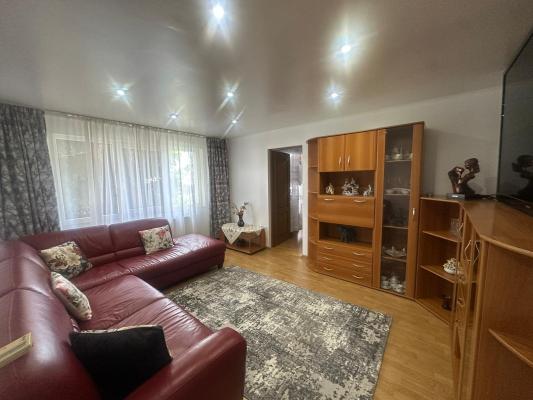 Apartament 4 camere,Vasile Alecsandri, zona Shopping Park, parter înalt