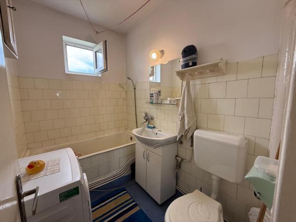 Apartament 2 camere , ultracentral , zona Bizo