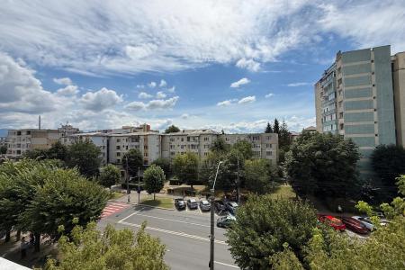 Apartament 2 camere , ultracentral , zona Bizo