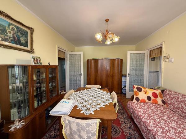 Apartament 2 camere , ultracentral , zona Bizo