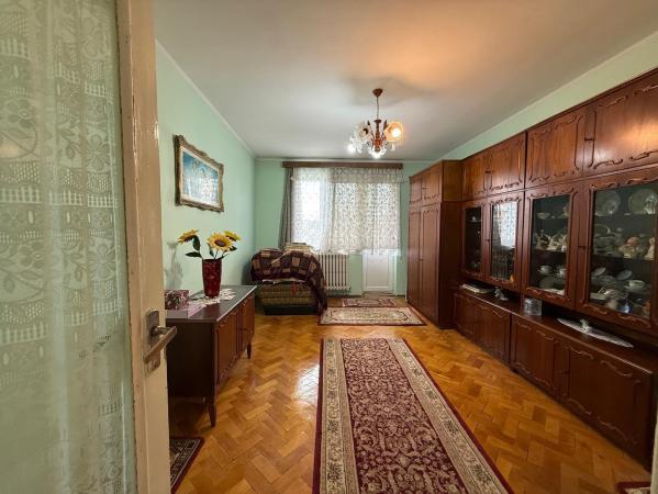 Apartament 2 camere , ultracentral , zona Bizo