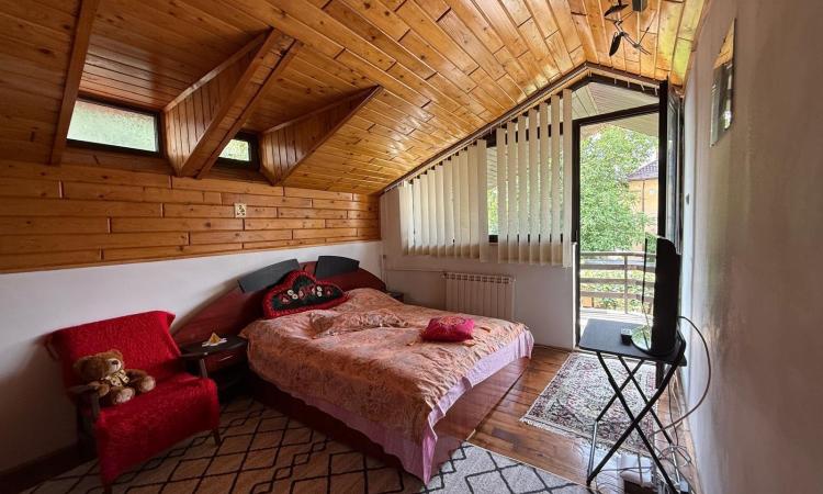 Apartament 3 camere cu teren, zona PARC/Hollosi Simon