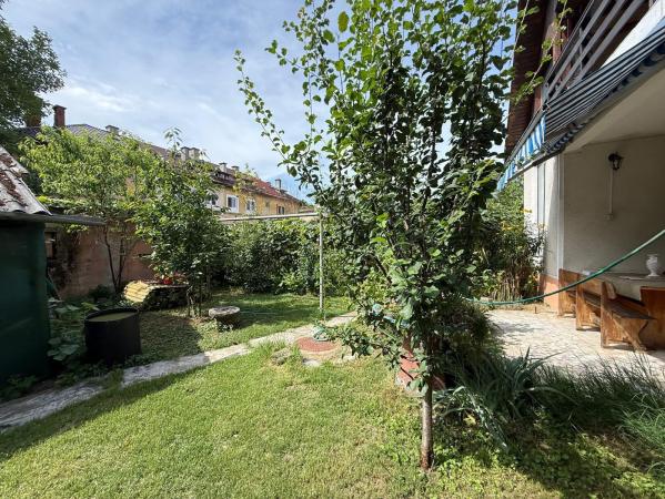 Apartament 3 camere cu teren, zona PARC/Hollosi Simon