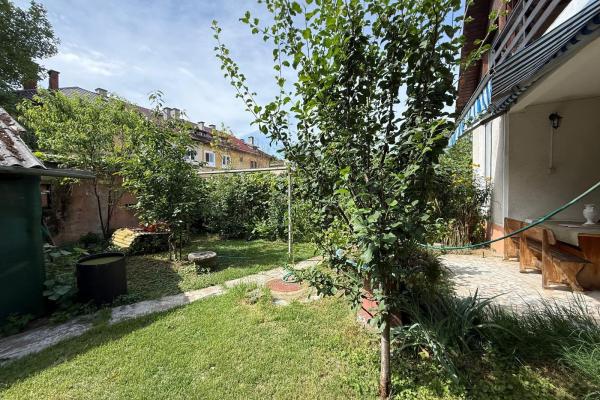 Apartament 3 camere cu teren, zona PARC/Hollosi Simon