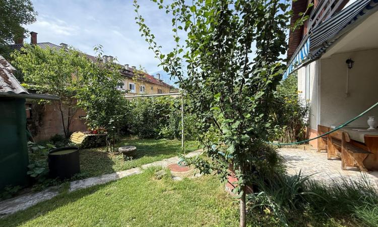 Apartament 3 camere cu teren, zona PARC/Hollosi Simon