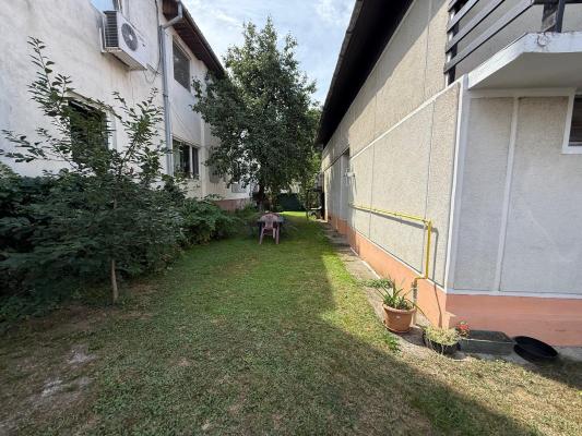 Apartament 3 camere cu teren, zona PARC/Hollosi Simon
