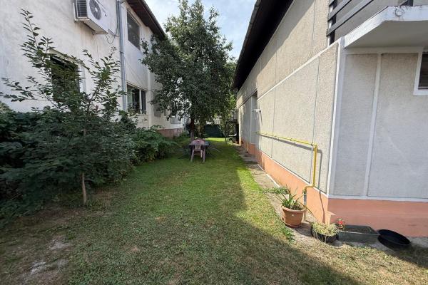 Apartament 3 camere cu teren, zona PARC/Hollosi Simon