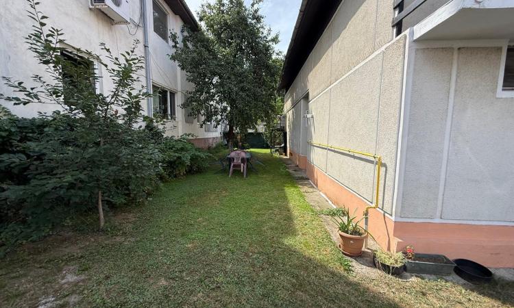 Apartament 3 camere cu teren, zona PARC/Hollosi Simon