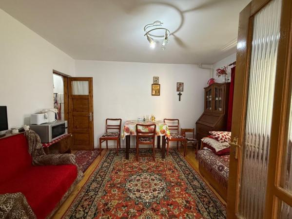 Apartament 3 camere cu teren, zona PARC/Hollosi Simon