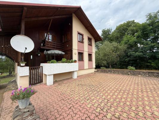 Casă individuală , eco construită din lemn, ,Copalnic Mănăștur ,la 25 min de Baia Mare