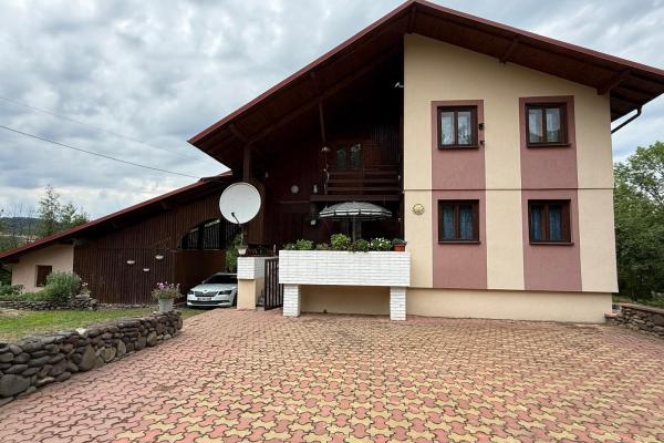 Casă individuală , eco construită din lemn, ,Copalnic Mănăștur ,la 25 min de Baia Mare