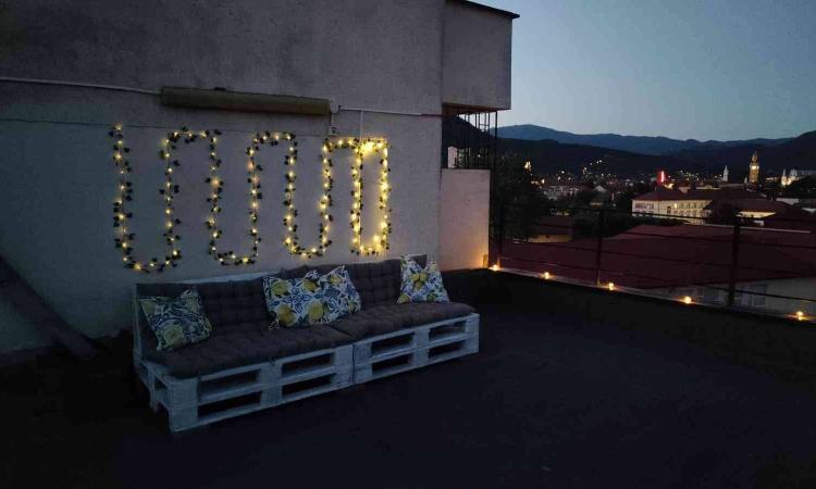 Apartament cu 2 camere - terasă de 60 mp – Zona Progresului, Str. Culturii
