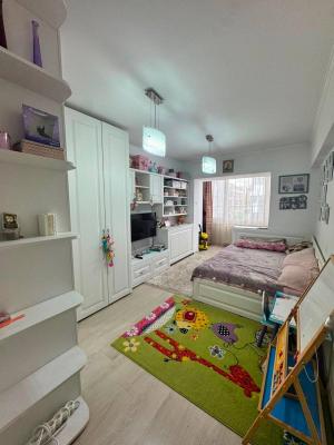 Apartament 3 camere Etaj 1, Bulevardul București, zona Don Pio