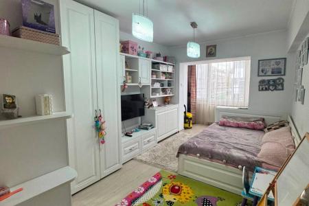 Apartament 3 camere Etaj 1, Bulevardul București, zona Don Pio