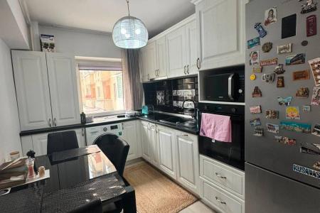 Apartament 3 camere Etaj 1, Bulevardul București, zona Don Pio