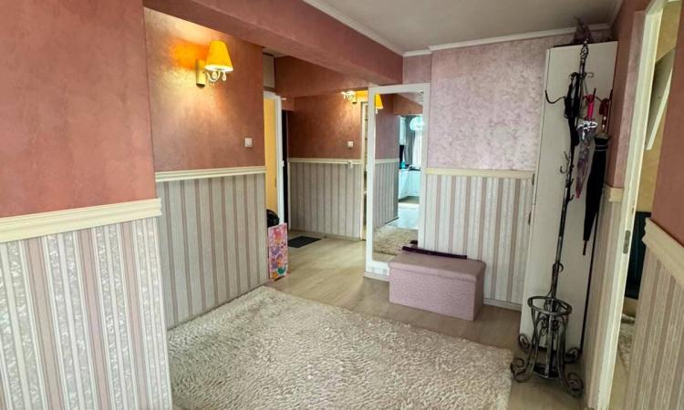Apartament 3 camere Etaj 1, Bulevardul București, zona Don Pio