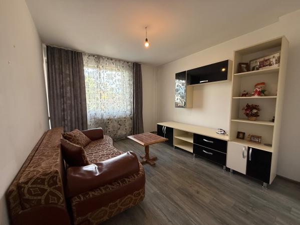 Apartament parter 2 camere decomandat Marasesti