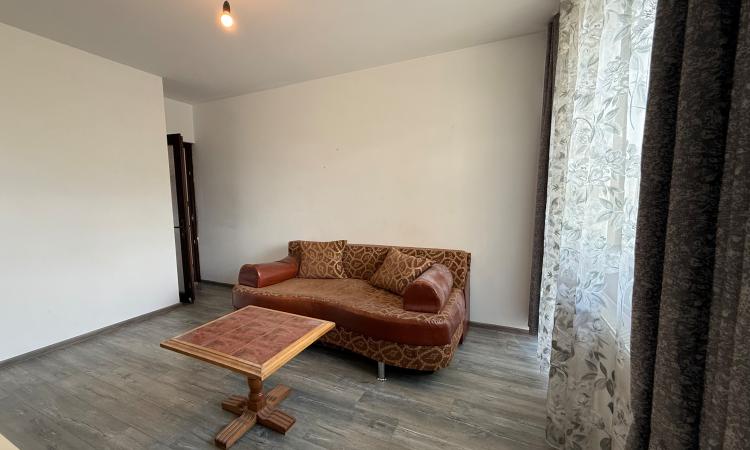 Apartament parter 2 camere decomandat Marasesti