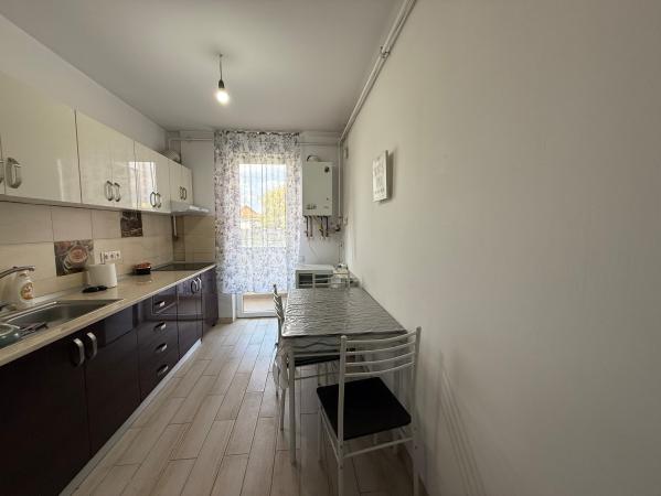 Apartament parter 2 camere decomandat Marasesti