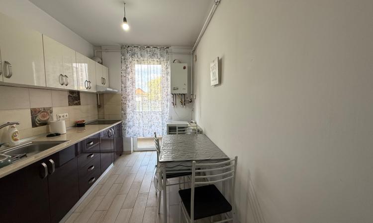 Apartament parter 2 camere decomandat Marasesti