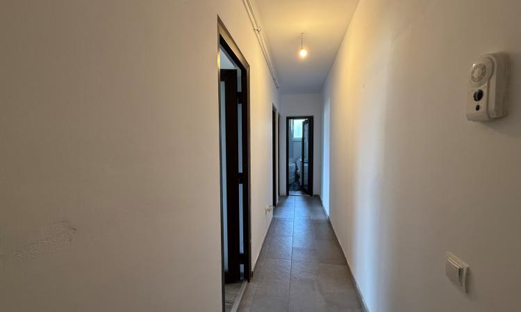 Apartament parter 2 camere decomandat Marasesti