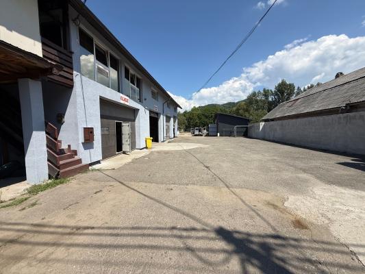 Hală industrială de vânzare sau închiriere Tăuții de Sus | 220 mp | Teren 11 ari | Acces TIR