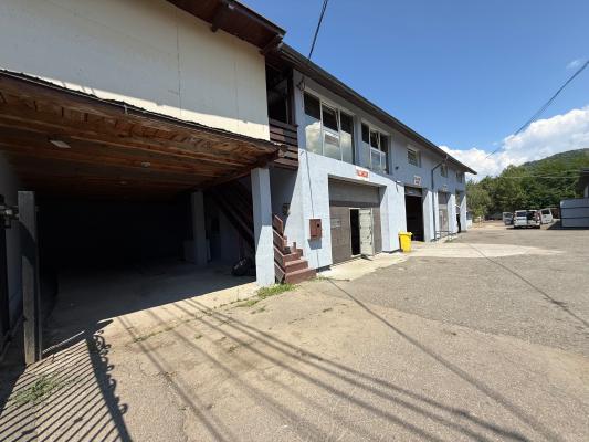 Hală industrială de vânzare sau închiriere Tăuții de Sus | 220 mp | Teren 11 ari | Acces TIR