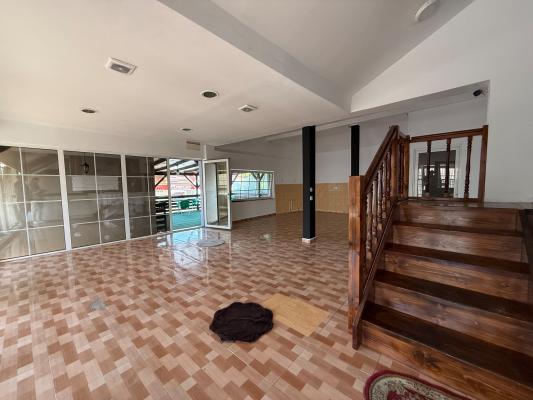 Hală industrială de vânzare sau închiriere Tăuții de Sus | 220 mp | Teren 11 ari | Acces TIR