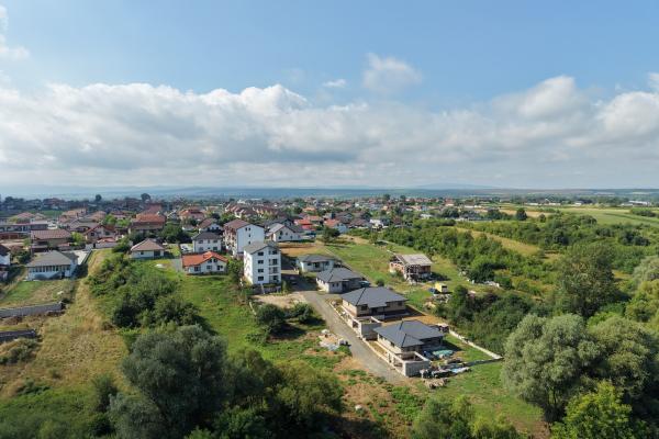 Case individuale finisate Mocira | 6 ari teren | Garaj 36 mp | Terasă 39 mp | La 5 minute de Baia Mare