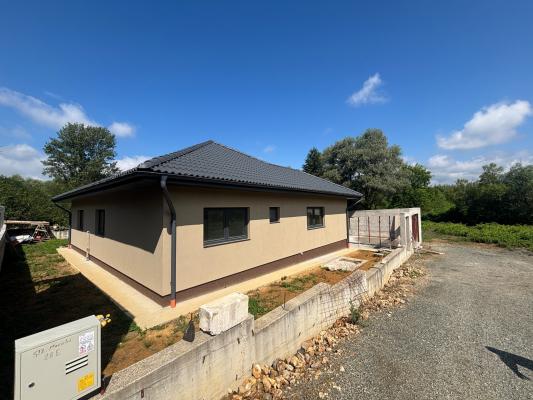 Case individuale finisate Mocira | 6 ari teren | Garaj 36 mp | Terasă 39 mp | La 5 minute de Baia Mare