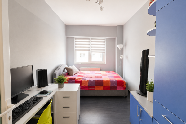 Apartament 3 camere, Traian, etaj 3 zona Ursus