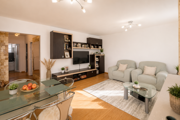 Apartament 3 camere, Traian, etaj 3 zona Ursus