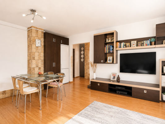 Apartament 3 camere, Traian, etaj 3 zona Ursus