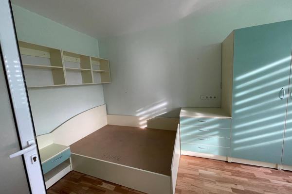 Închiriere - apartament 2 camere decomandat | Etaj 1 | zona RFN