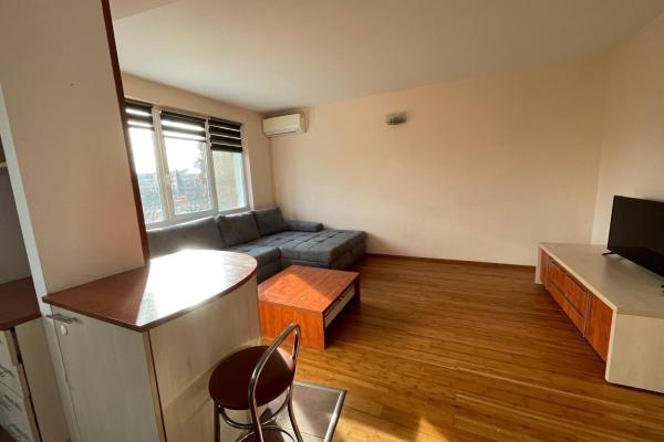 Închiriere - apartament 2 camere decomandat | Etaj 1 | zona RFN
