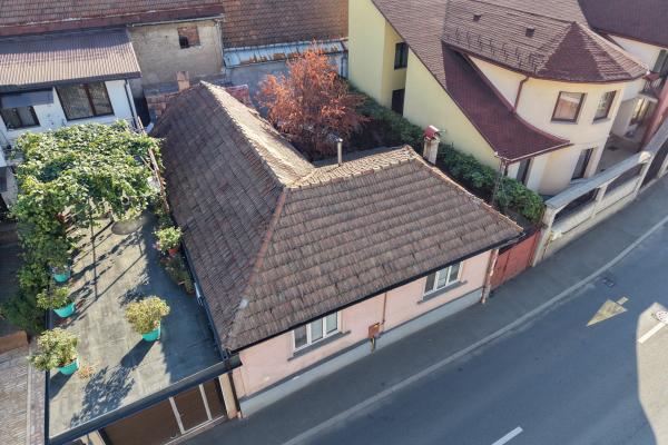 Casă de vânzare în Centrul Vechi Baia Mare – ideală pentru renovare