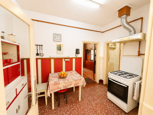 Casă de vânzare în Centrul Vechi Baia Mare – ideală pentru renovare