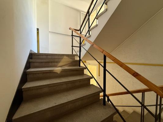 Apartament | 4 camere| Prefectura zona CASPEV| Garaj +beci