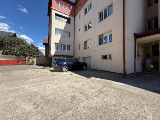 Apartament | 4 camere| Prefectura zona CASPEV| Garaj +beci