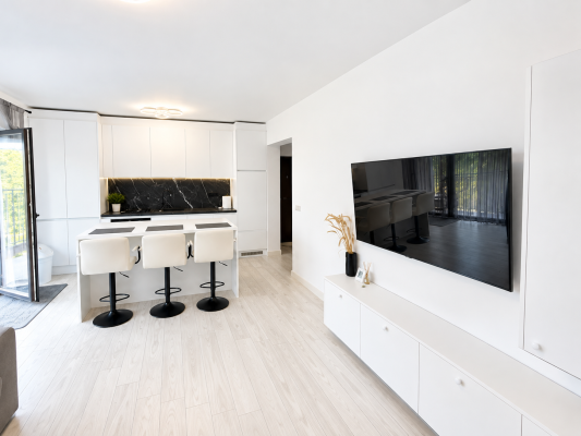 Apartament 2 camere | Prima închiriere | Curte proprie | Zona Brândușelor